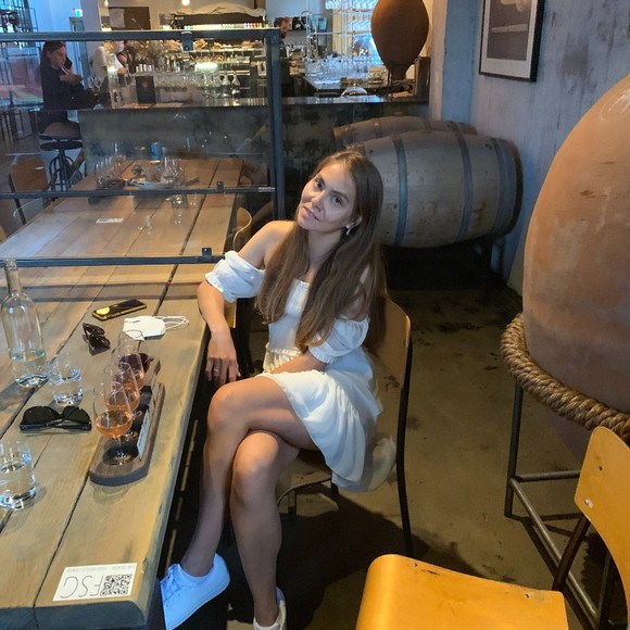 Meet your Posher, Maria - Picture 1 of 1